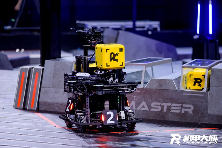 RoboMasters无人机如何实现精准对抗与团队协作？-图1