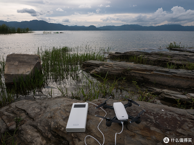Spark无人机评测视频值不值得看?-图1 Spark无人机评测视频值不值得看?-图1