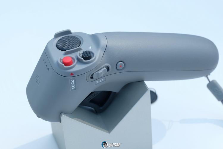 parrot无人机遥控手柄怎么用?-图3 parrot无人机遥控手柄怎么用?-图3