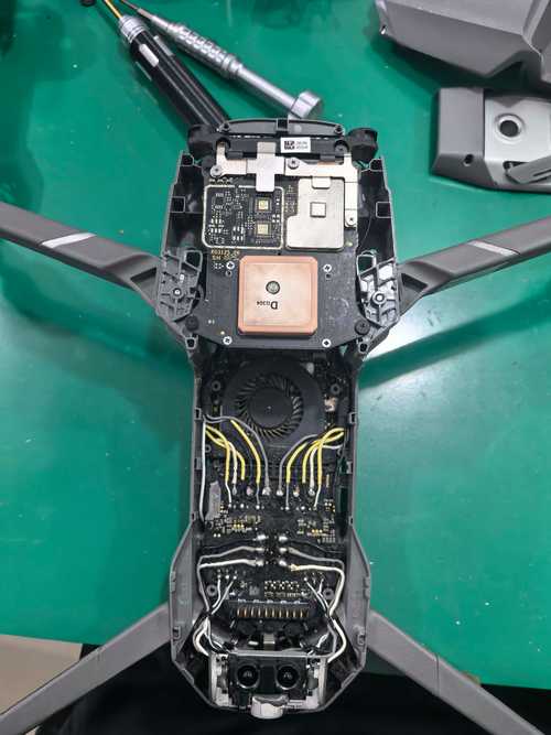 自由无人机42与关联芯片如何协同？-图1