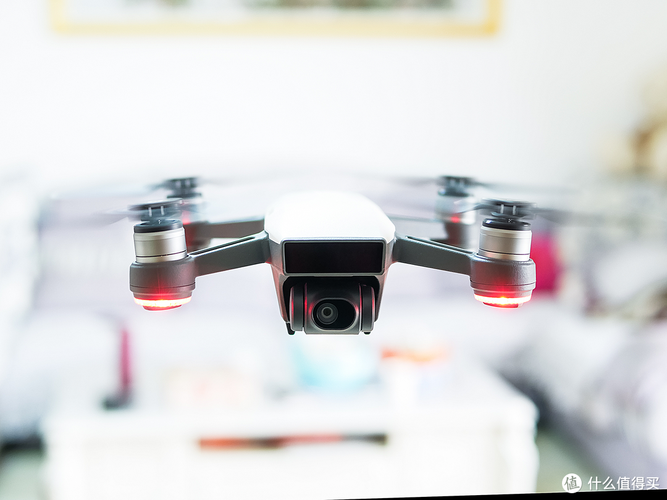 大疆Spark视频,创意飞行视角如何惊艳?-图3 大疆Spark视频,创意飞行视角如何惊艳?-图3