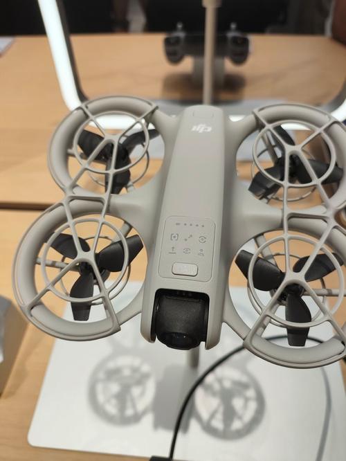 大疆手势控制无人机,操作精准吗?-图2 大疆手势控制无人机,操作精准吗?-图2