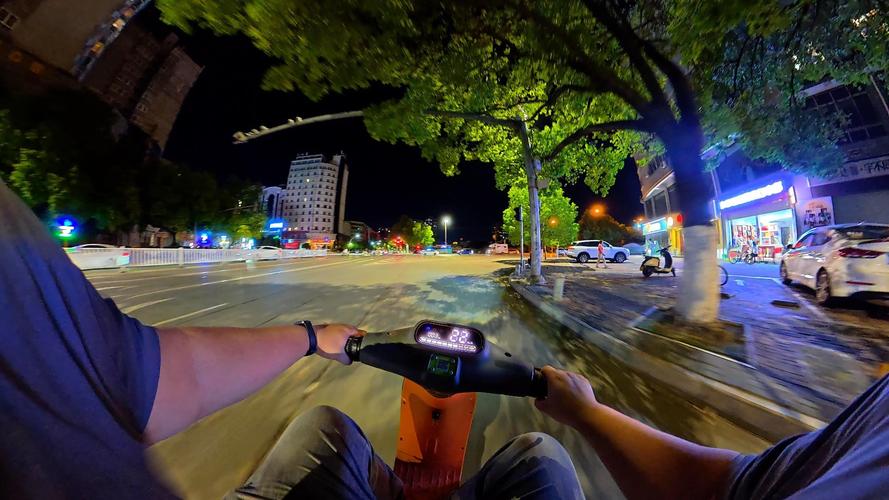 夜晚拍无人机,这些操作要注意什么?-图1 夜晚拍无人机,这些操作要注意什么?-图1