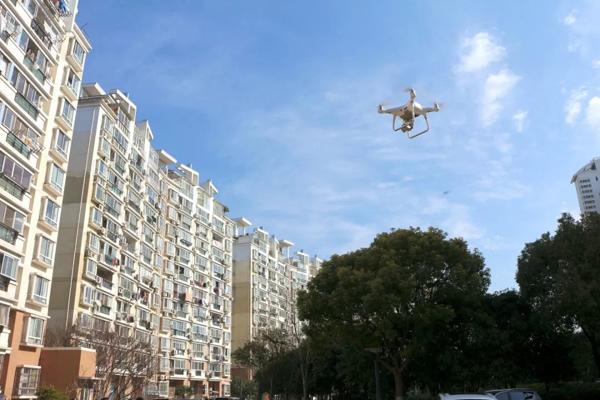 无人机偷拍磁力 mp4-图3