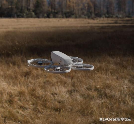 无人机拍空间折叠的照片-图1 无人机拍空间折叠的照片-图1