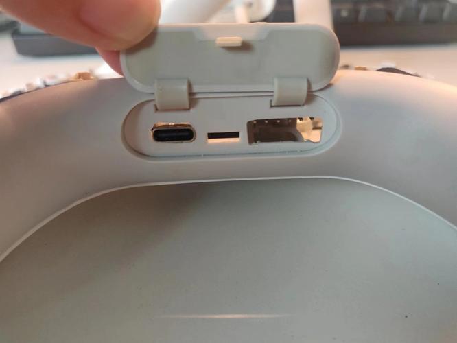 小米无人机遥控器怎么充电?-图1 小米无人机遥控器怎么充电?-图1