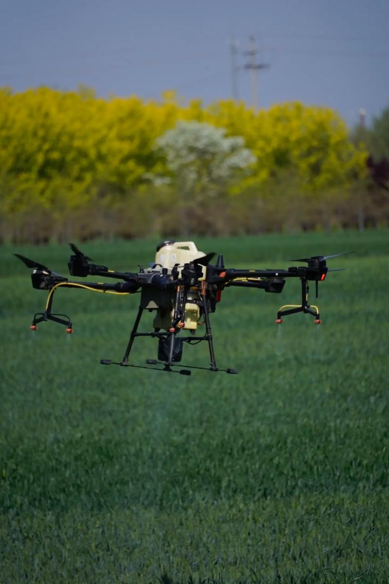 无人机农业植保机到底赚不赚钱?-图1 无人机农业植保机到底赚不赚钱?-图1