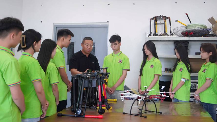 无人机应用技术博士,学什么?怎么用?前景如何?-图1 无人机应用技术博士,学什么?怎么用?前景如何?-图1