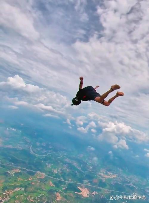 无人机如何极限跟拍?-图2 无人机如何极限跟拍?-图2