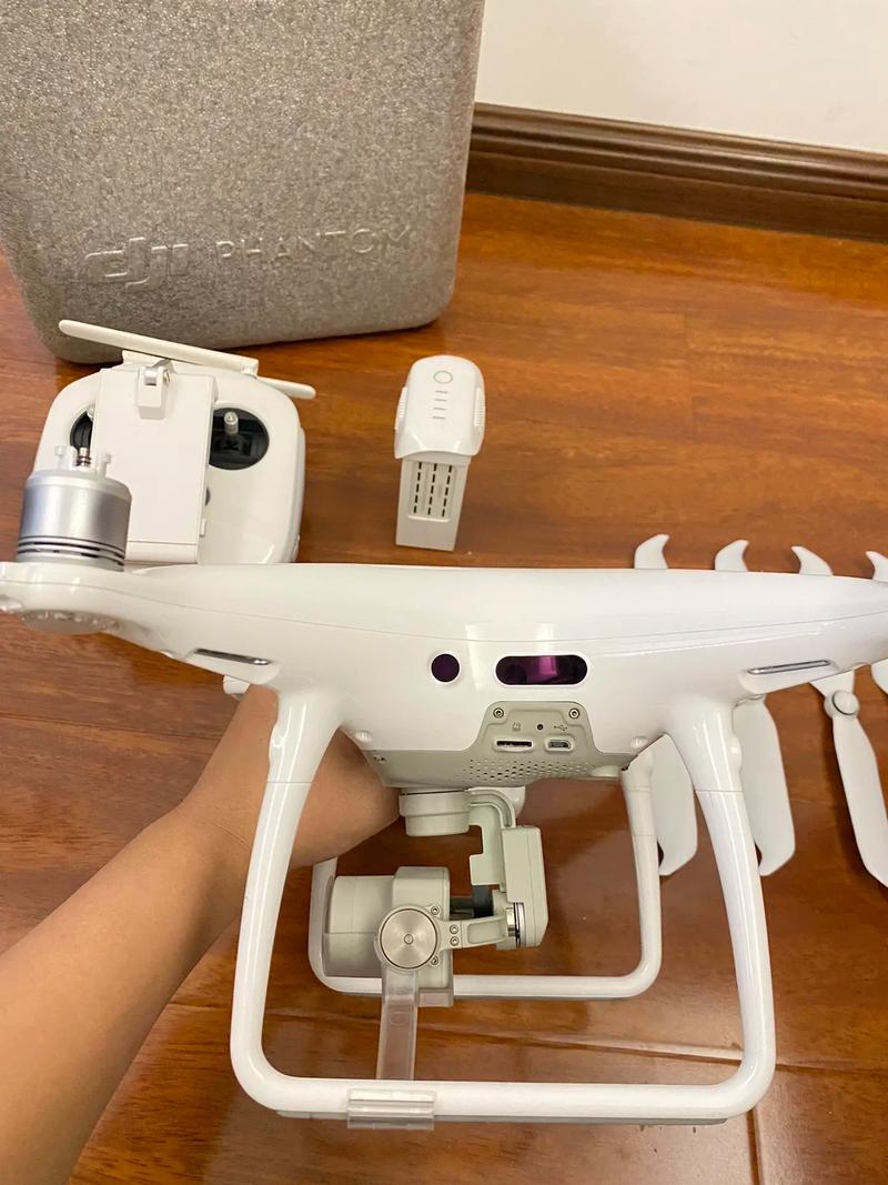 精灵4pro开箱后有哪些升级亮点?-图1 精灵4pro开箱后有哪些升级亮点?-图1