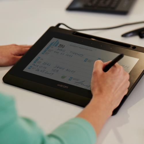 Wacom技术如何重塑平板电脑创作体验？-图3