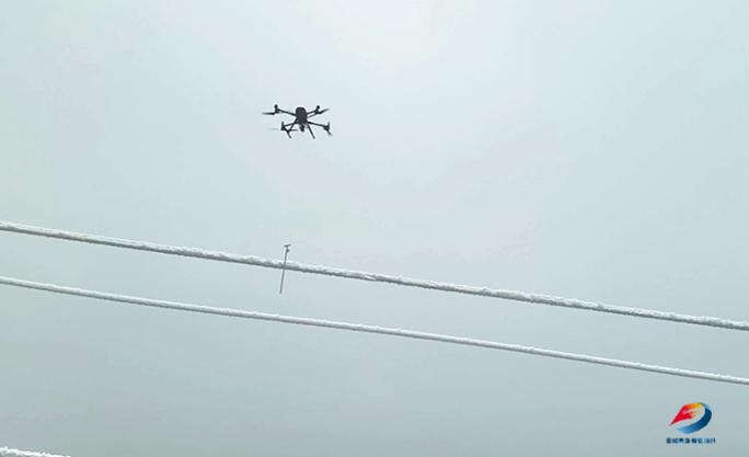 无人机如何安全清理电网线路？-图2