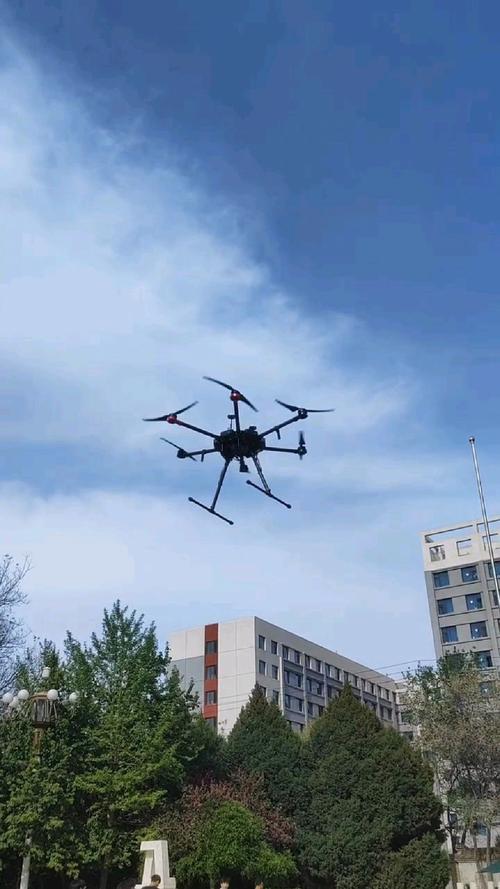 M600改装无人机照明有何优势？-图2