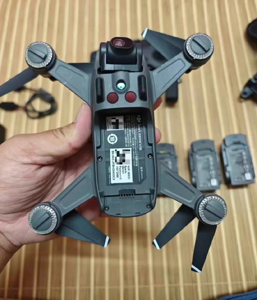 迷你自拍无人机如何实现远程遥控？-图2