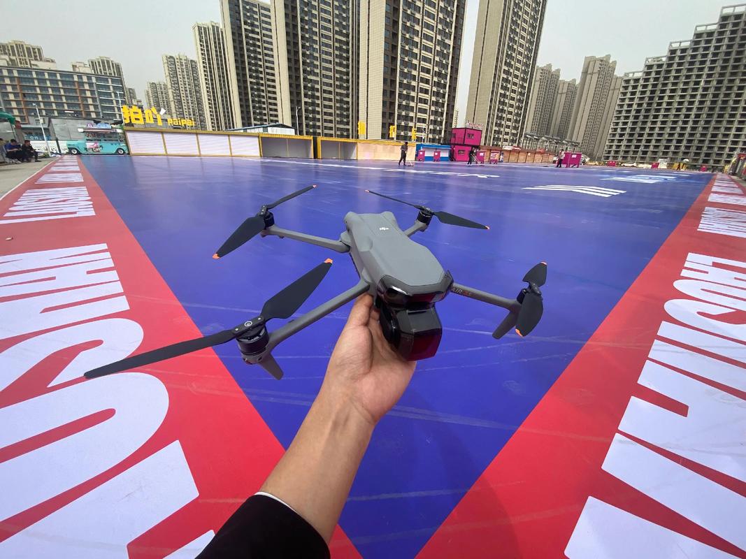 无人机拍摄怎么调整镜头-图3