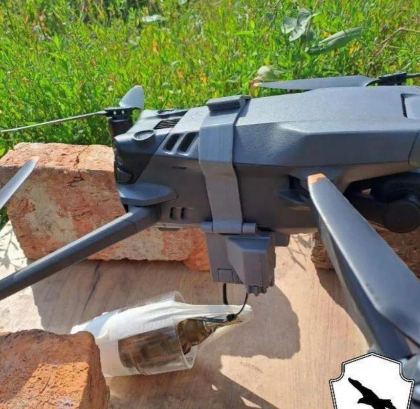 无人机挂载武器是真实存在的吗？-图2