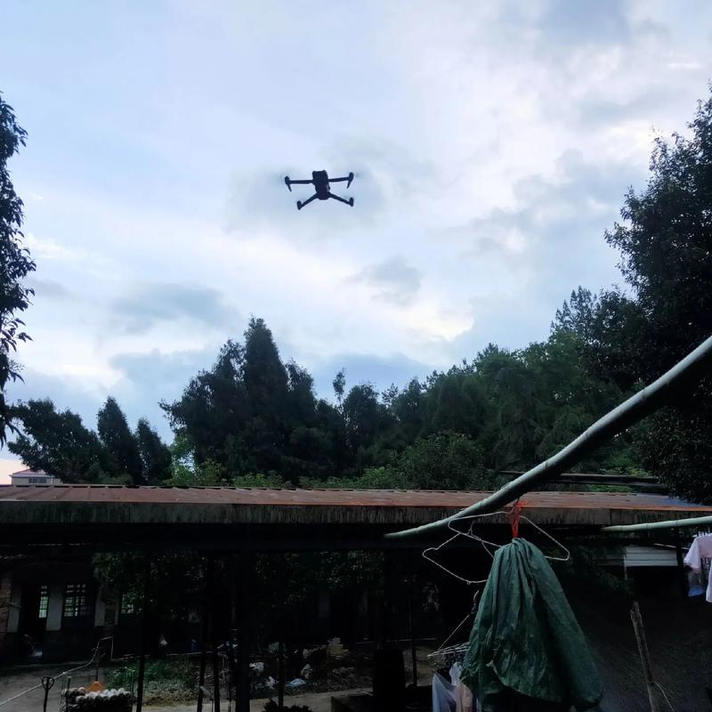 无人机洗澡直播视频能下载吗？-图2