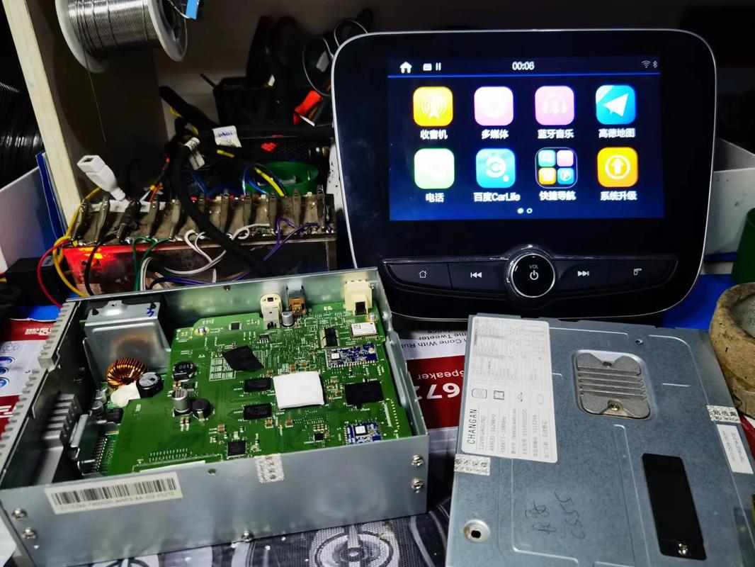 车载DVD白屏维修技术，如何快速排查解决？-图1