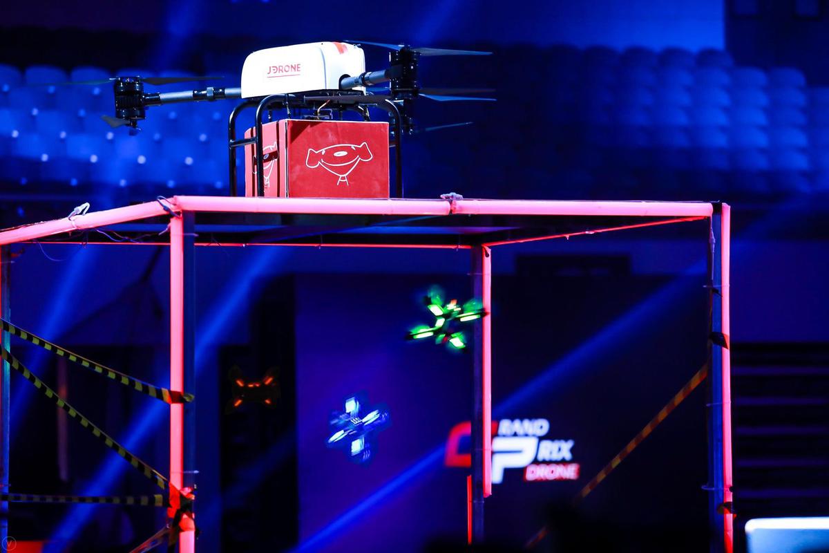 首届京东无人机竞速大赛，谁能问鼎冠军？-图1
