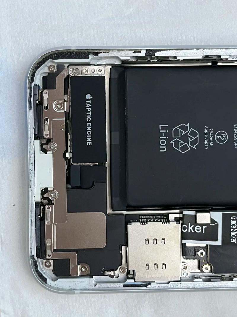 iPhone X的AR技术究竟有多强大?-图2 iPhone X的AR技术究竟有多强大?-图2