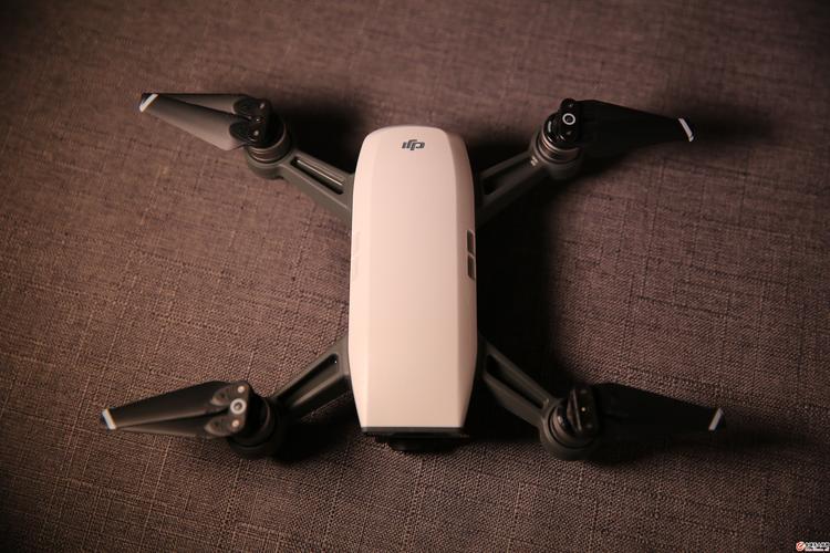 Spark无人机究竟有多重?-图2 Spark无人机究竟有多重?-图2