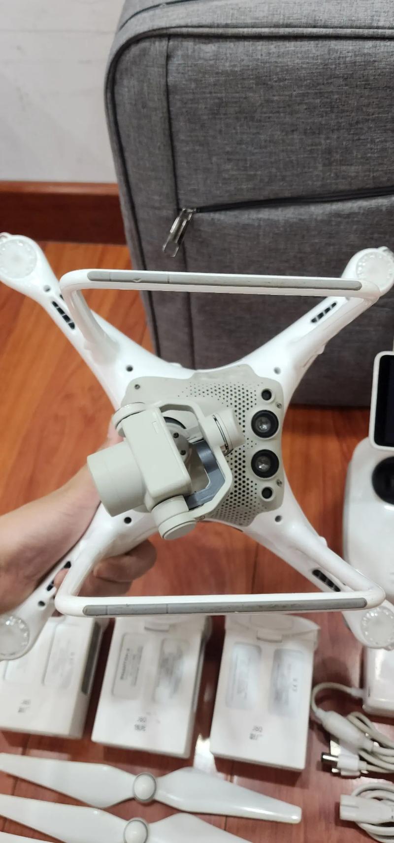 精灵4无人机序列号在哪查？-图1