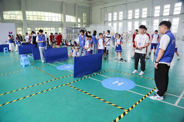 无人机国际比赛青少年-图1