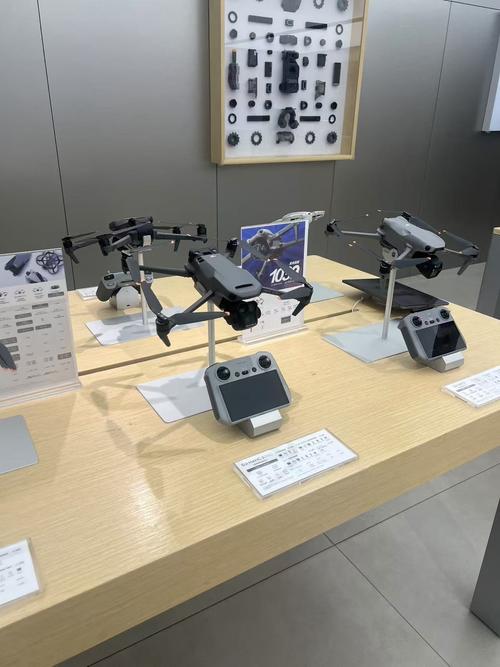 大疆无人机VS专业单反，谁更胜一筹？-图1