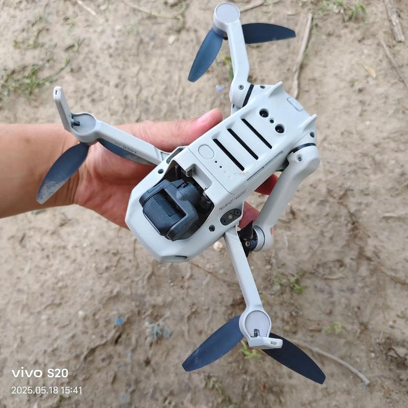 无人机螺旋桨轻微磨损会影响飞行吗？-图3