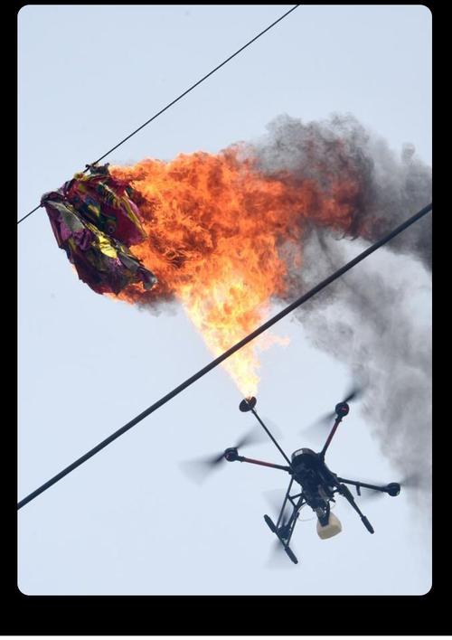 巴黎圣母院无人机如何精准灭火？-图3