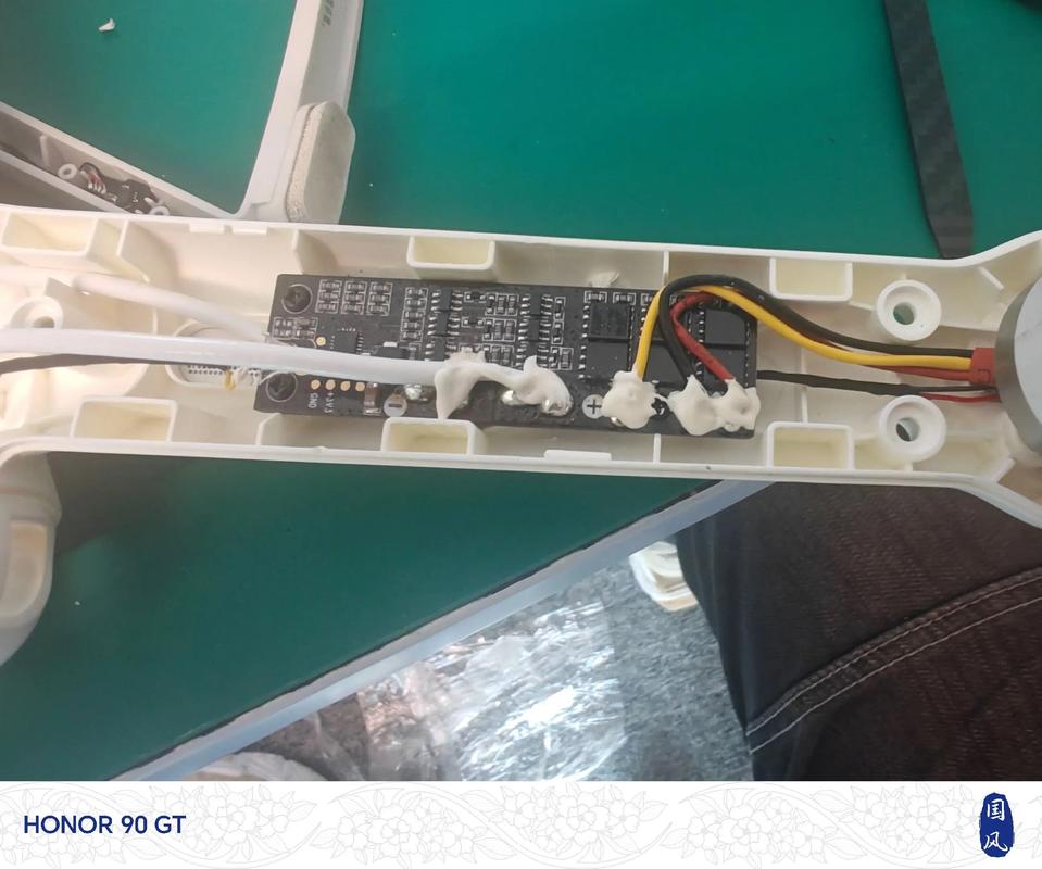 小米无人机遥控器支架怎么用？-图1