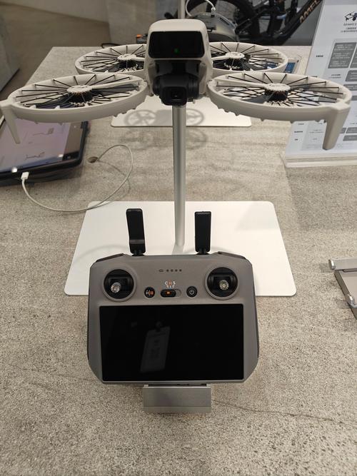 能对话的无人机存在吗？-图1